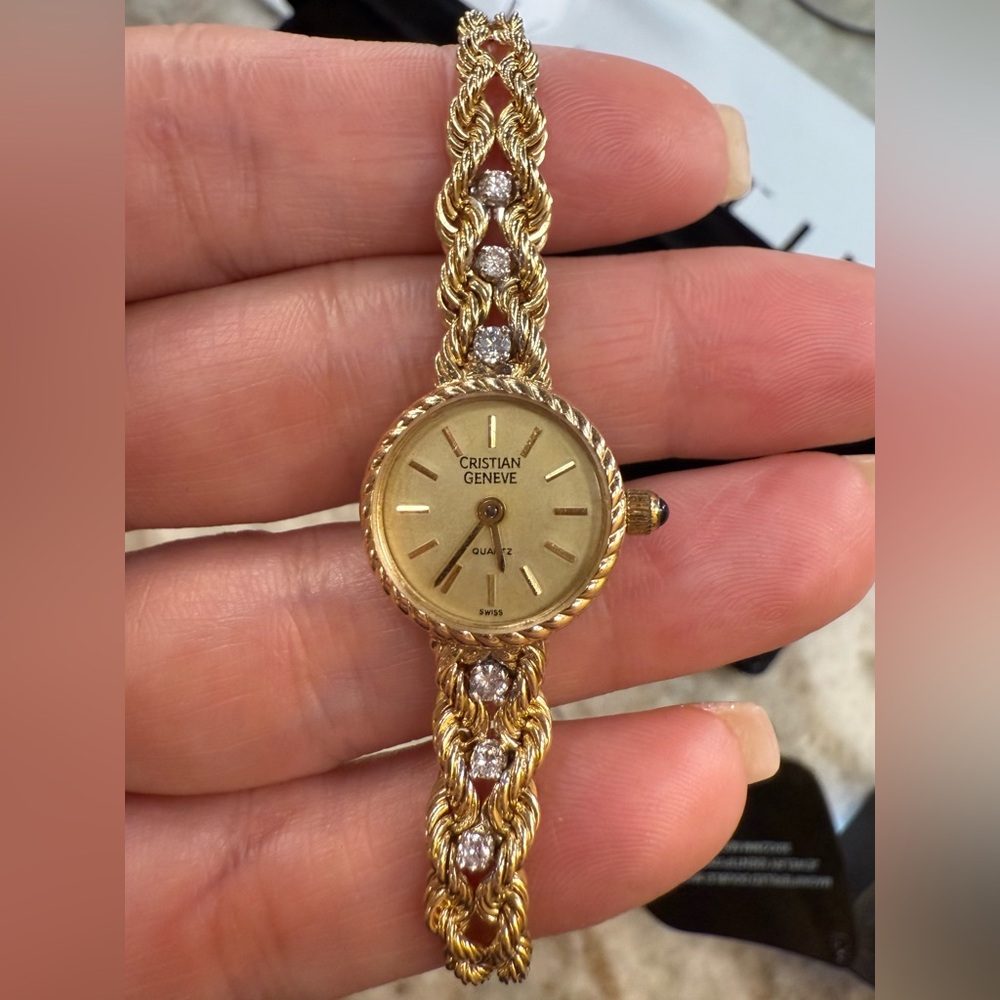 Solid 14K and Natural Diamond Vintage Geneve Watch